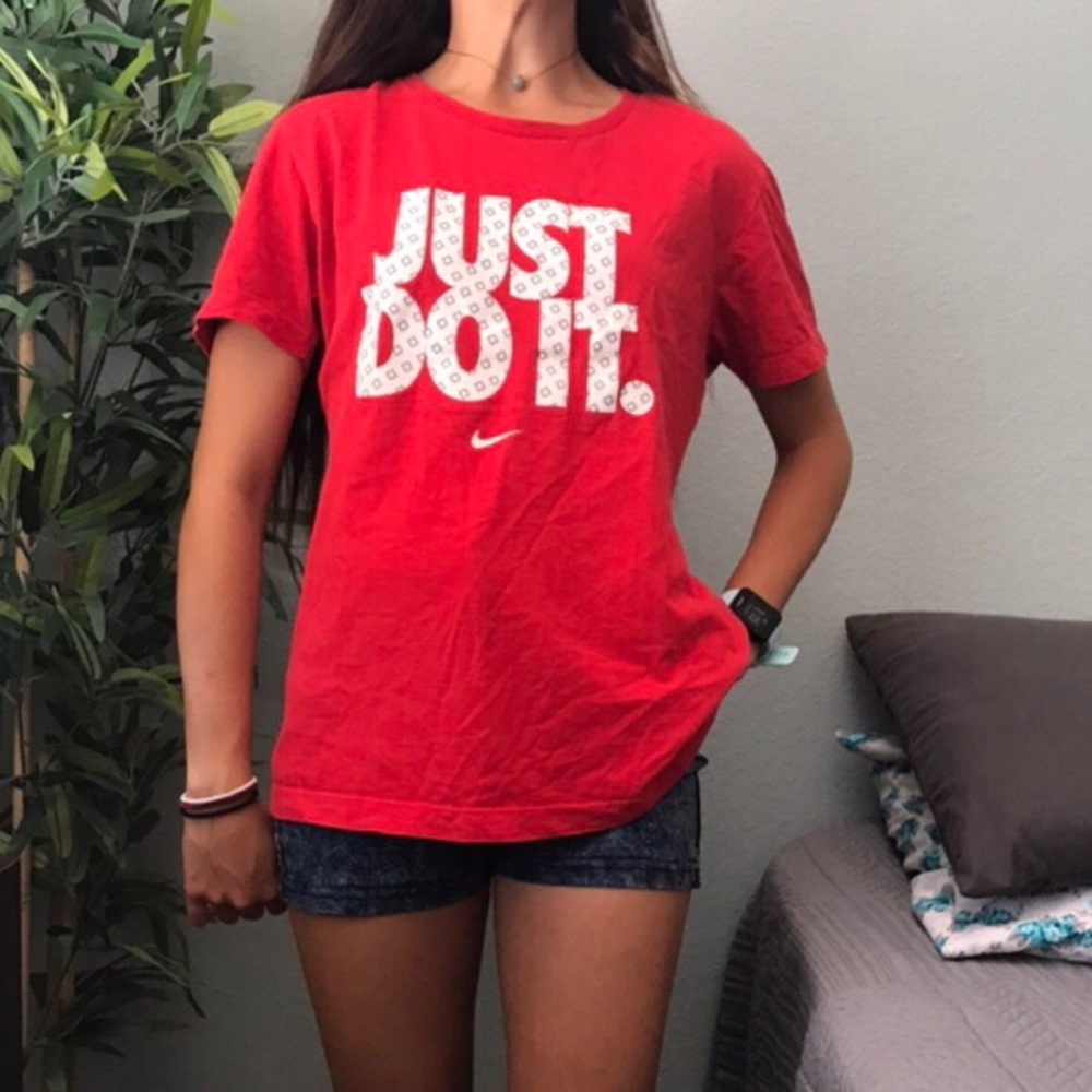 red nike shirt